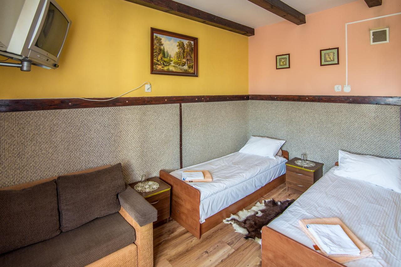 Karczma Pod Topolami Ratowo-Piotrowo Exterior foto