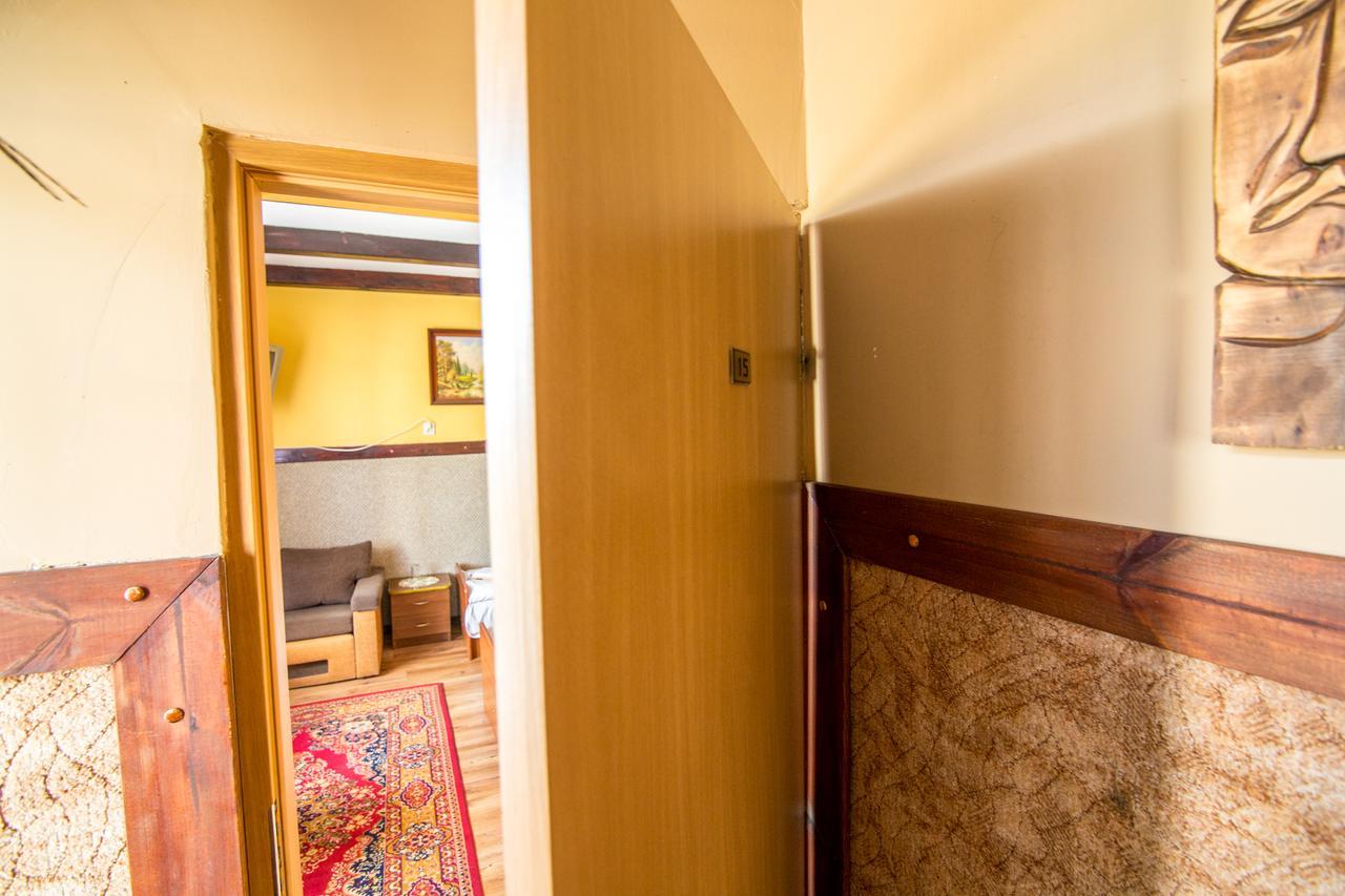 Karczma Pod Topolami Ratowo-Piotrowo Exterior foto