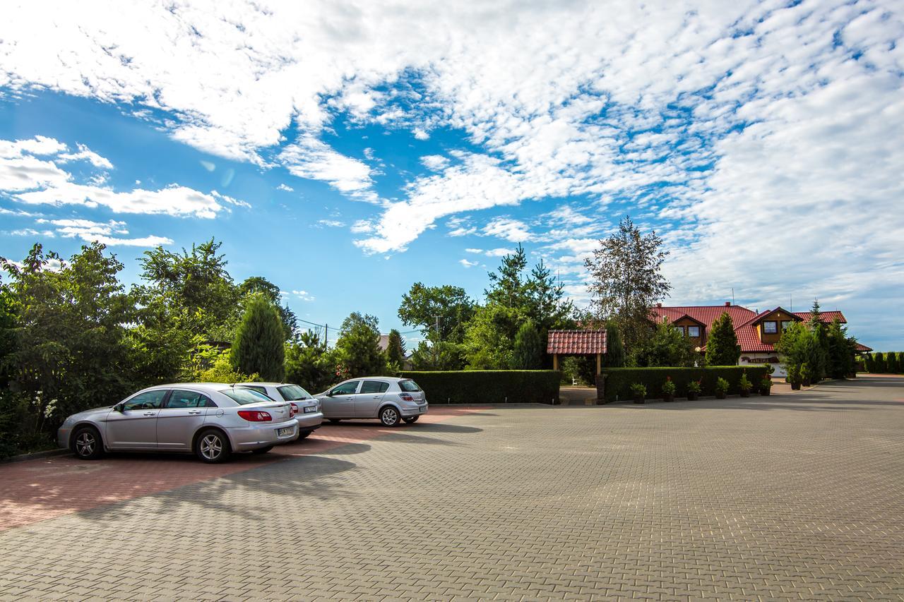 Karczma Pod Topolami Ratowo-Piotrowo Exterior foto